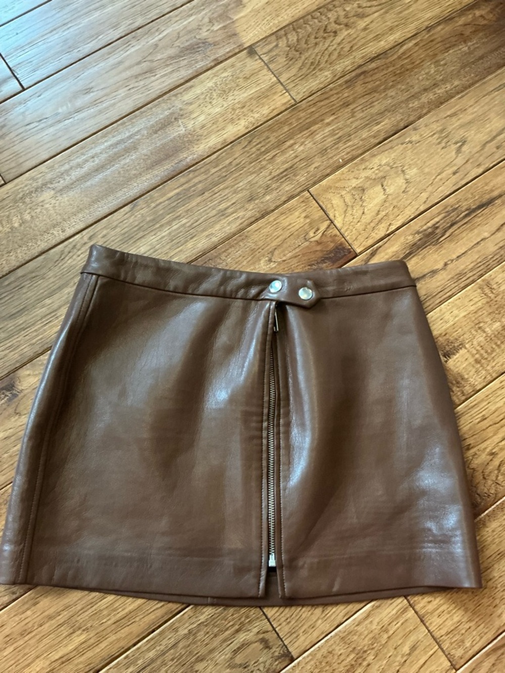 Aritzia Wilfred Brown Faux Vegan Leather Mini Skirt, Front Zipper, size 6